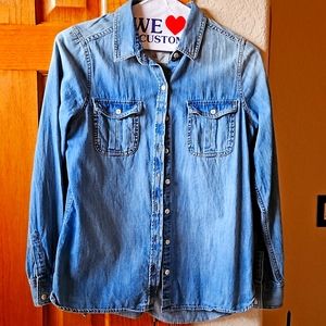 Ladies button down shirt